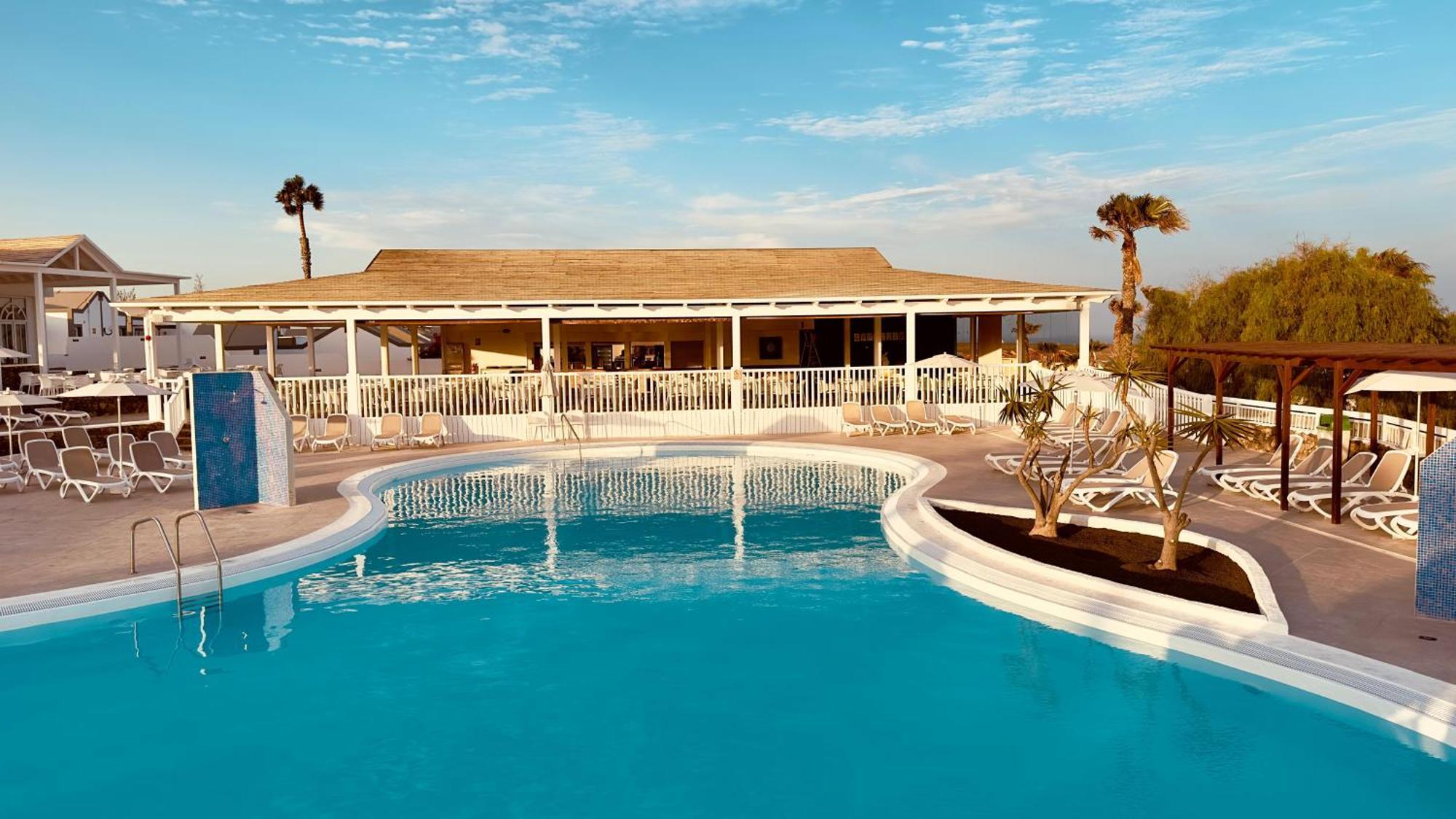 Caleta Dorada Aparthotel Caleta De Fuste Ngoại thất bức ảnh