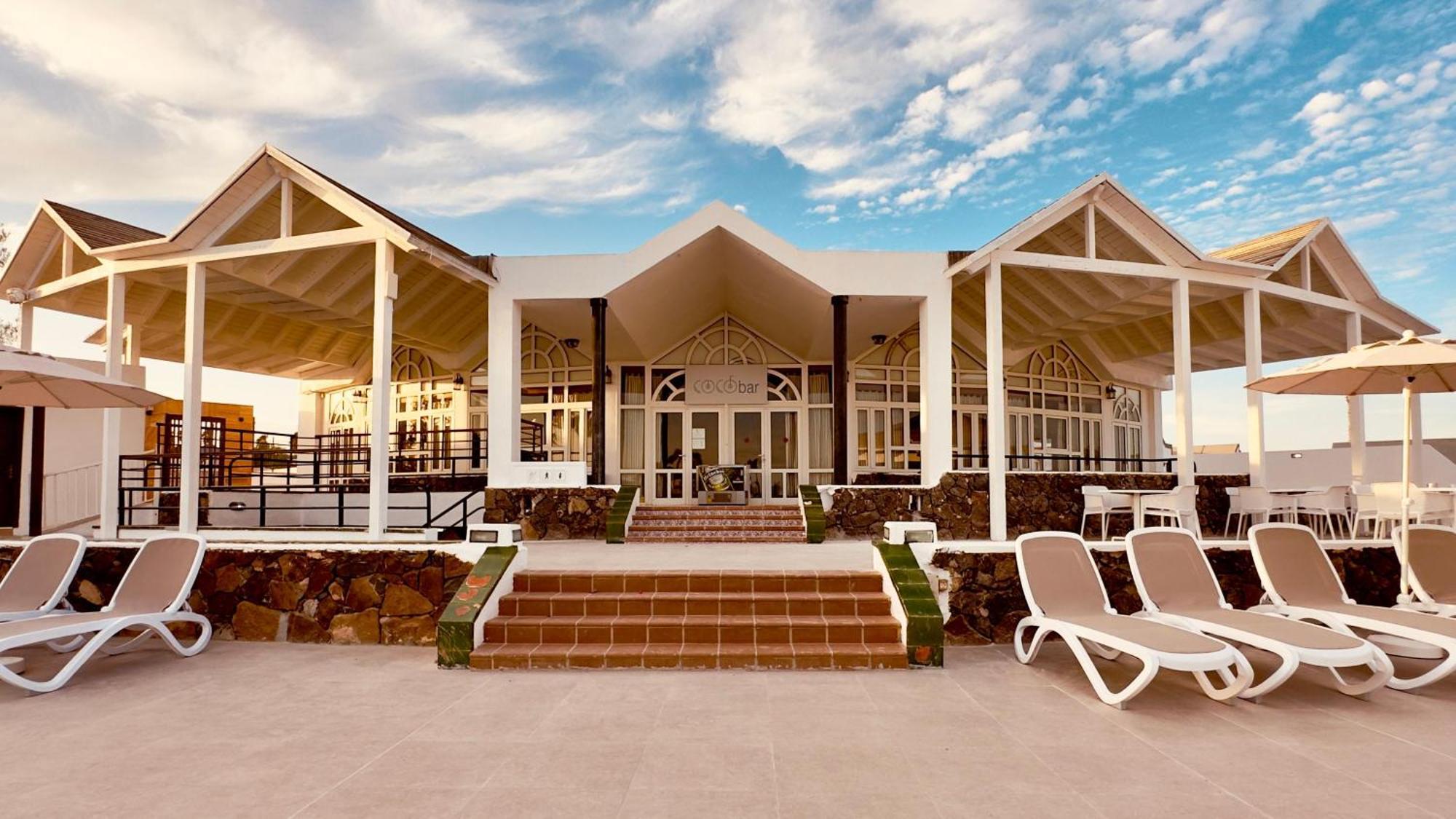 Caleta Dorada Aparthotel Caleta De Fuste Ngoại thất bức ảnh