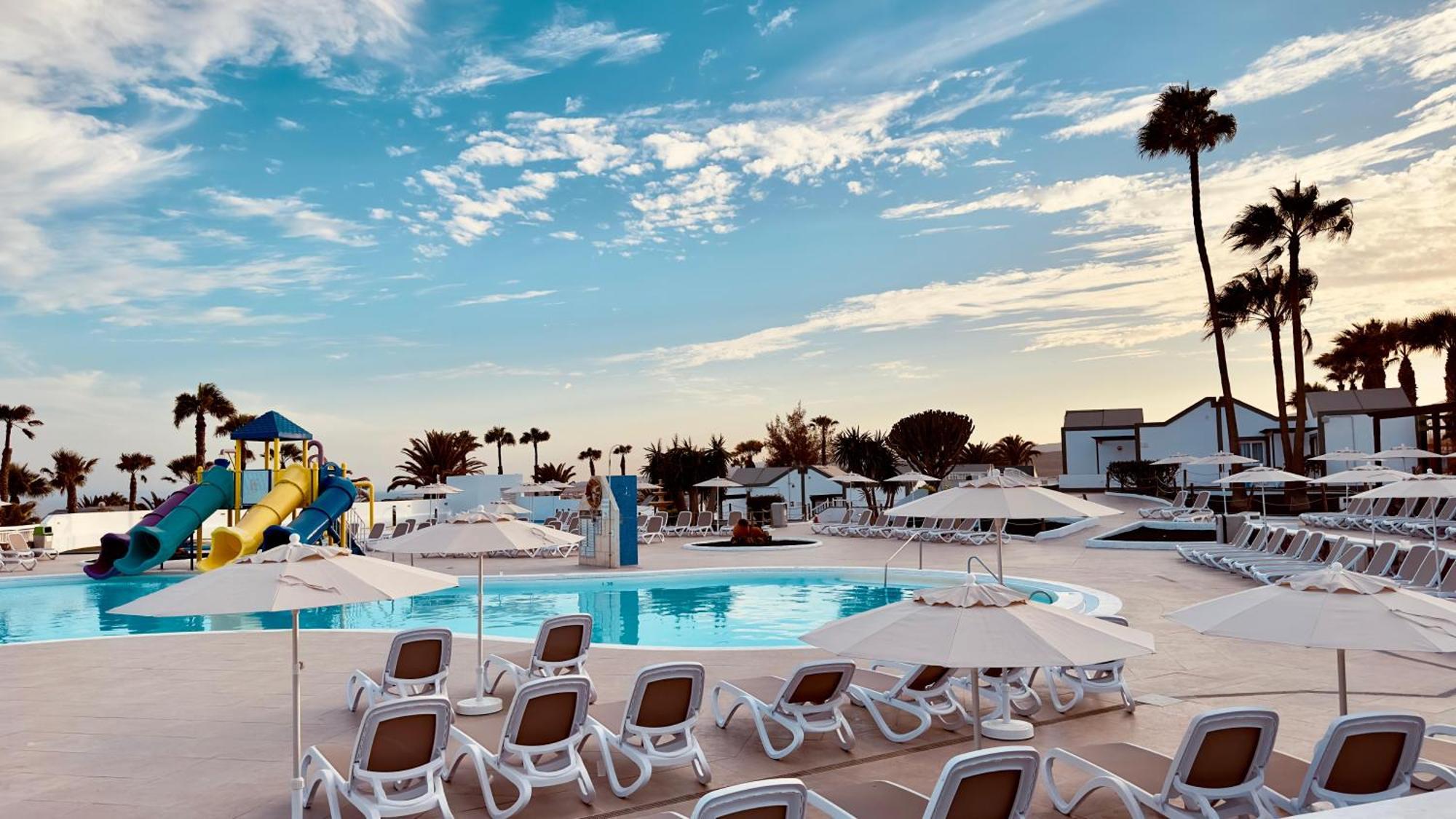 Caleta Dorada Aparthotel Caleta De Fuste Ngoại thất bức ảnh