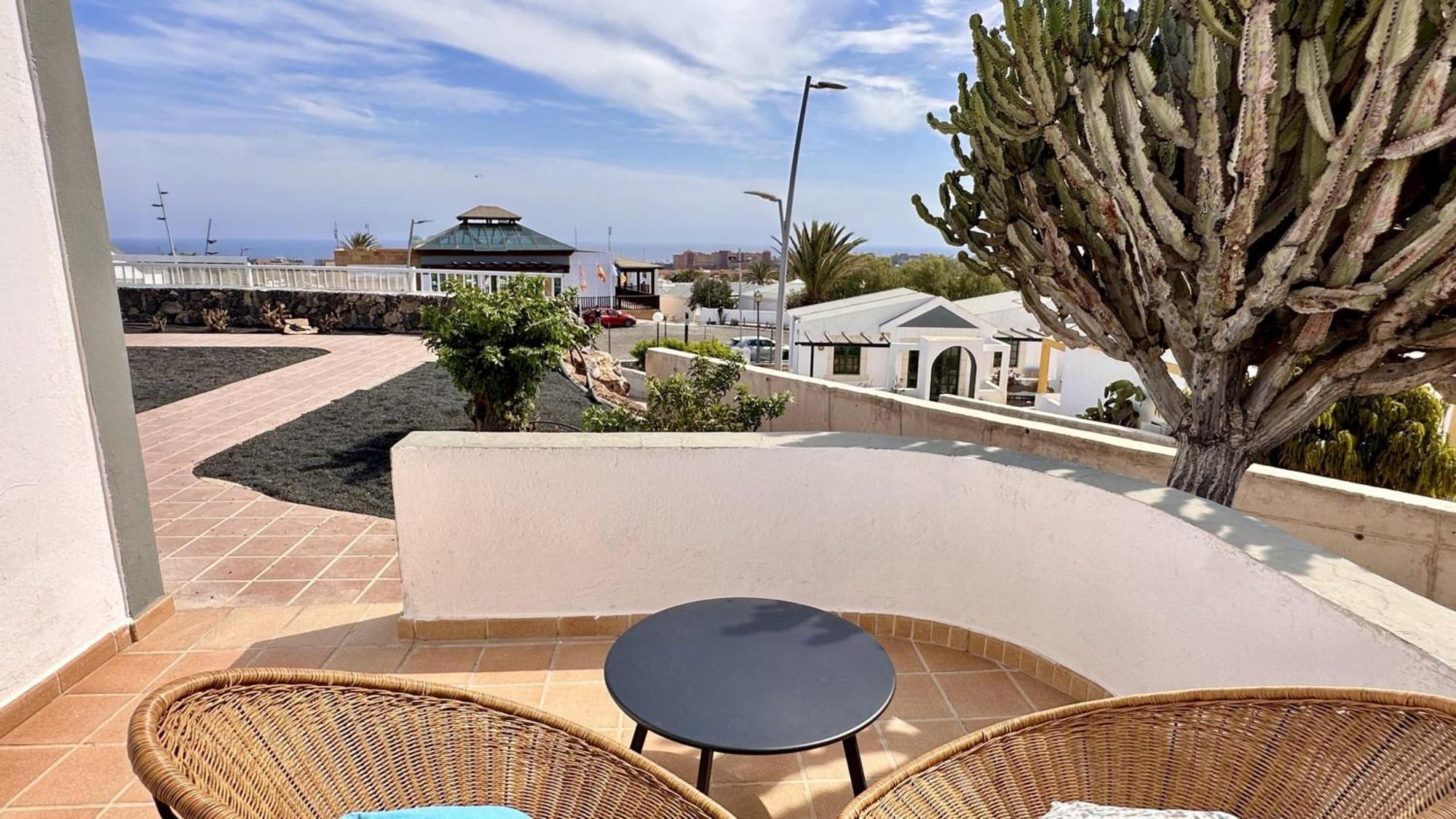 Caleta Dorada Aparthotel Caleta De Fuste Ngoại thất bức ảnh