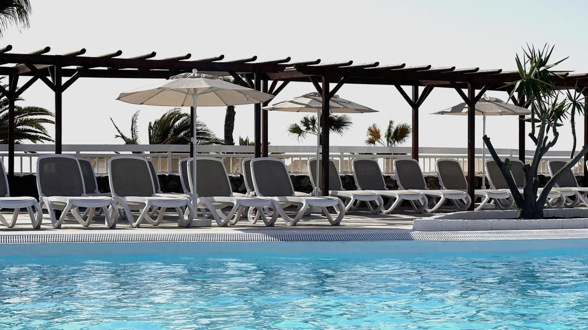 Caleta Dorada Aparthotel Caleta De Fuste Ngoại thất bức ảnh