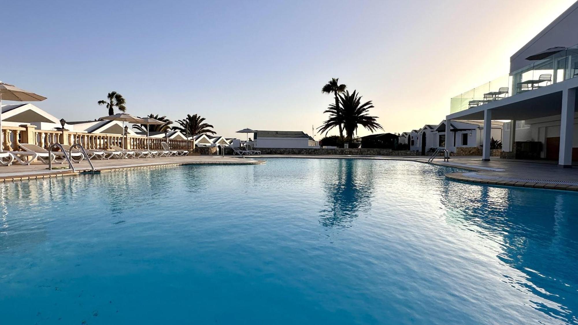 Caleta Dorada Aparthotel Caleta De Fuste Ngoại thất bức ảnh